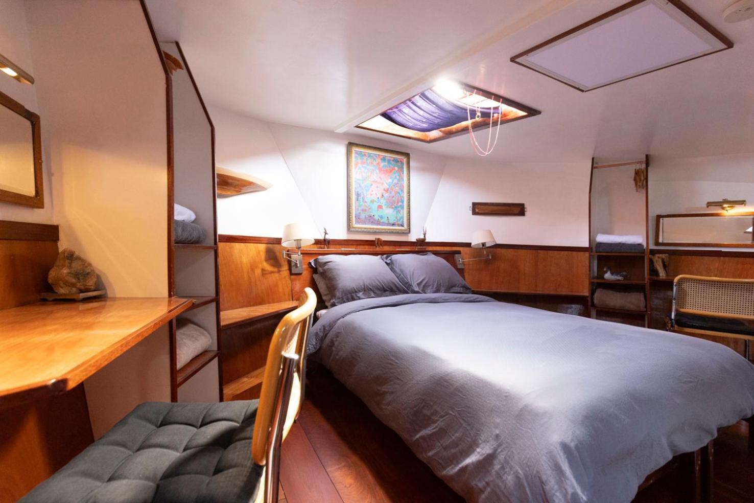 Anna Houseboat Hotel Amsterdam Exterior photo