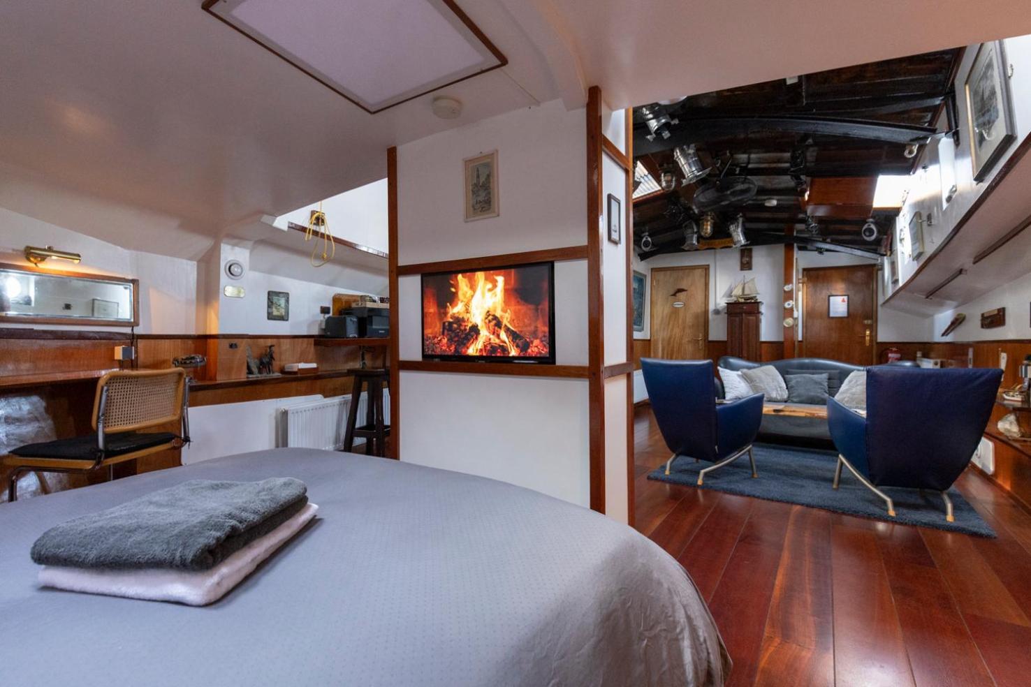 Anna Houseboat Hotel Amsterdam Exterior photo